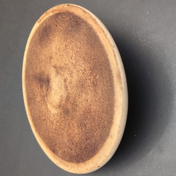 Home & Garden Party 2002 Handmade Stoneware Bean Pot. - Picture 8 of 13